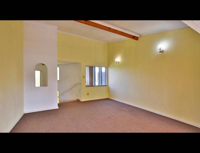 4 BEDROOM HOUSE FOR SALE IN BRACKENHURST